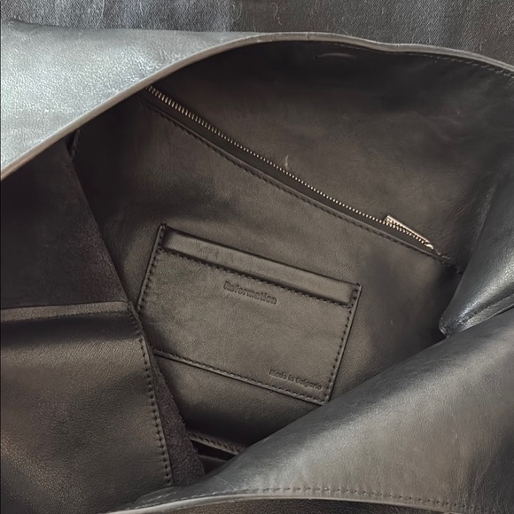 Reformation Medium Victoria Tote bag - Picture 7 of 10